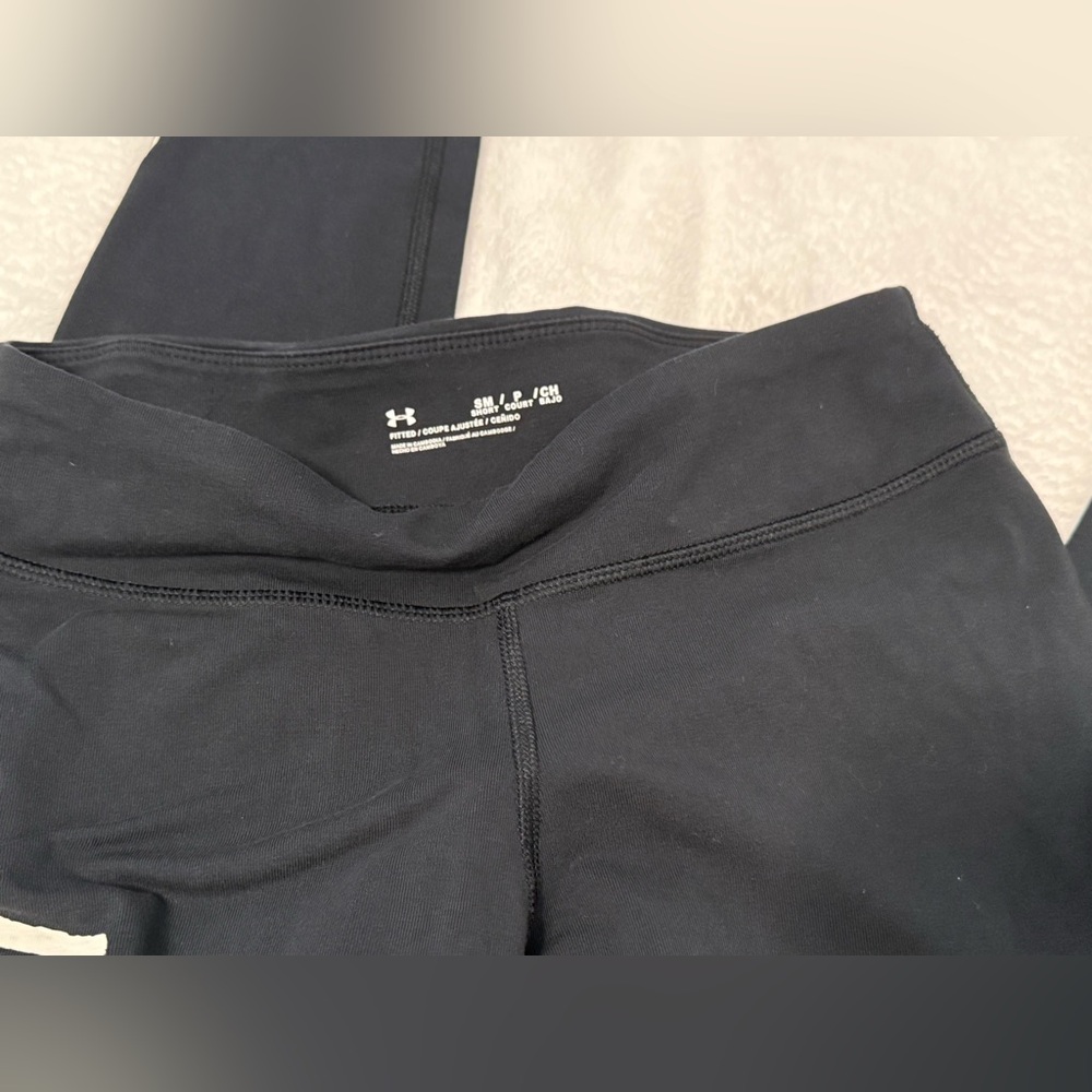 Under Armour Black Leggings with White ‘Under Armour’ Script - Picture 5 of 7